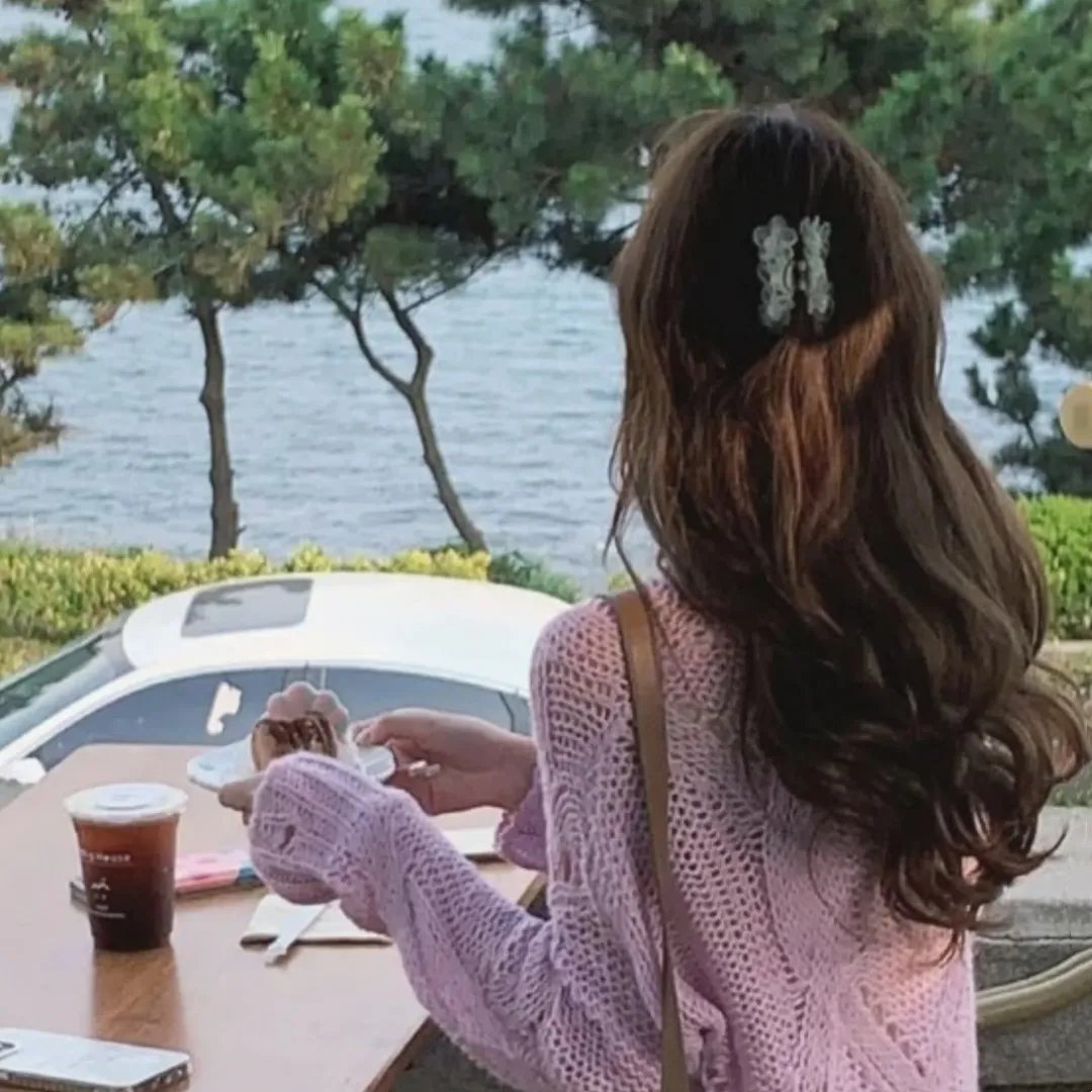谁杀了她